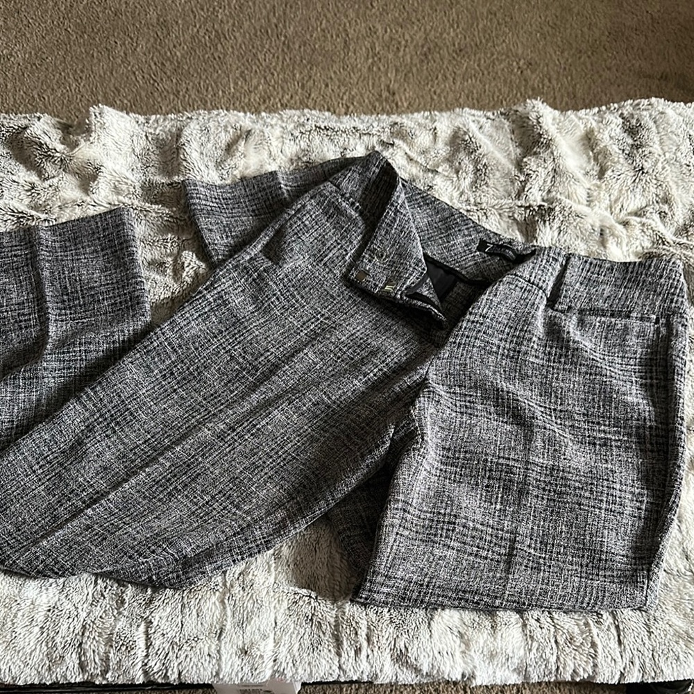 New York & Company Gray Trousers Classic Design